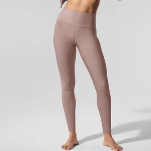 ALO Yoga 7/8 High-Waist Air Lift Leggings in Taupe size small